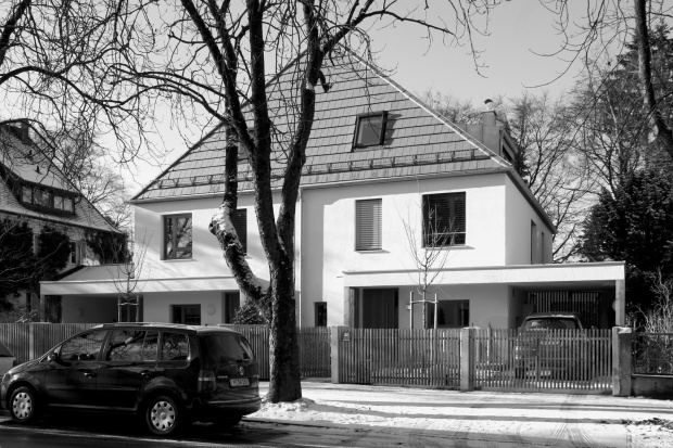 Neubau Haus W München Architekt Hron – bei Tag